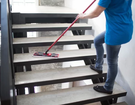 treppenreinigung treppenhausreinigung reinigungsfirma Göttingen Northeim und umgebung Theune Glas und Gebäudereiniger treppenreinigung treppenhausreinigung reinigungsfirma Göttingen Northeim und umgebung Theune Glas und Gebäudereiniger